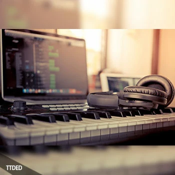 [教程]SkillShare The Trick to Making Your Rock Guitar Software Instrument Sound Real with Garage Band（150Mb）