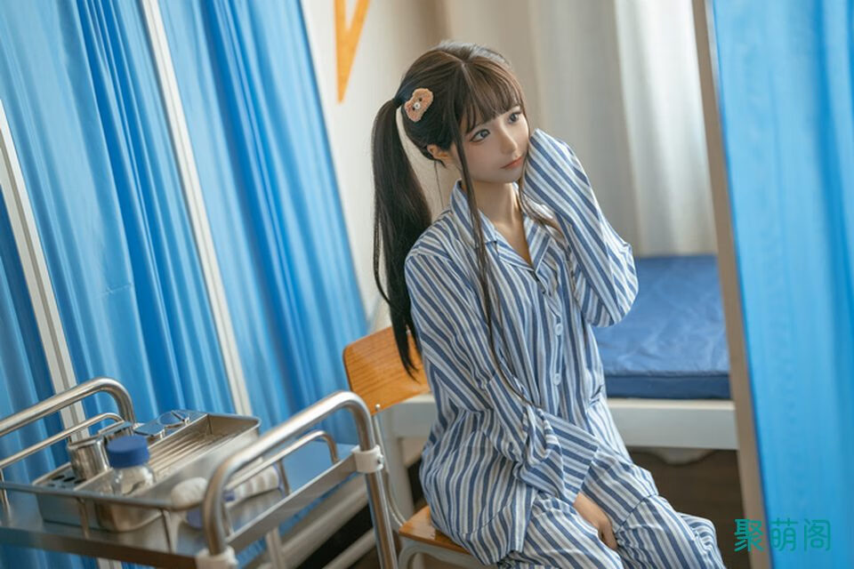 蠢沫沫那一套最烧，是三个创可贴当衣服的图片吗(蠢沫沫原名)插图4