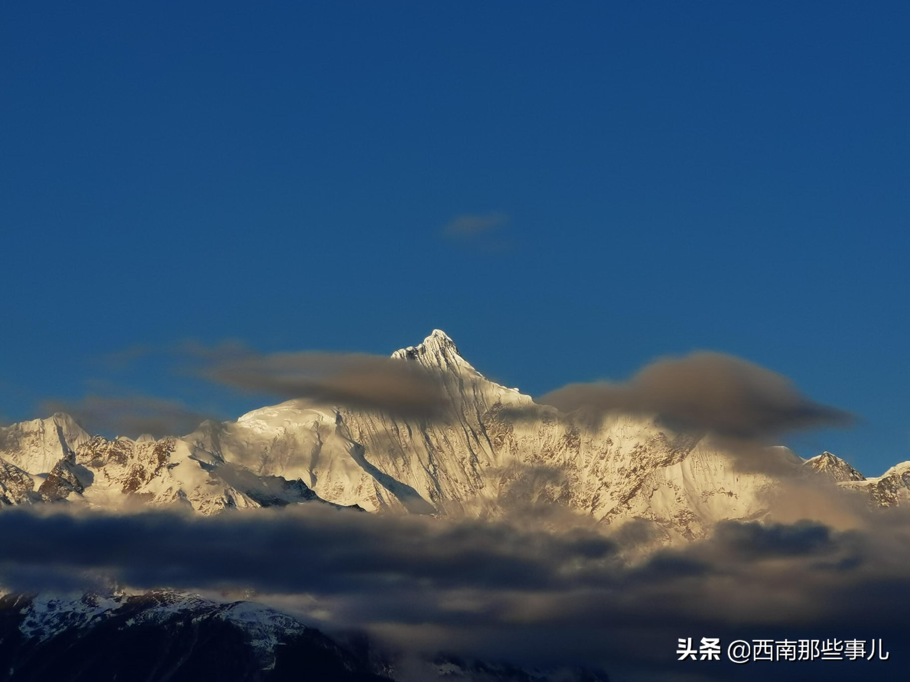 1,藏区八大神山之首——卡瓦格博